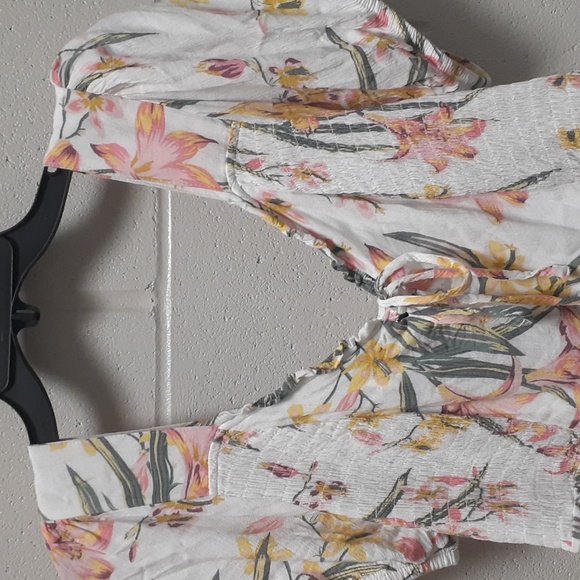 Torrid Short Sleve - Picture 3 of 5